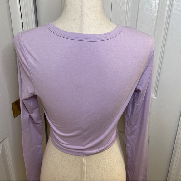 Front button down long sleeve crop top - Picture 4 of 5